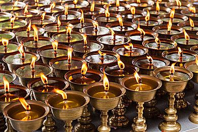 《巫师3》曾想这么设计：白狼若全副武装下水 就会淹死